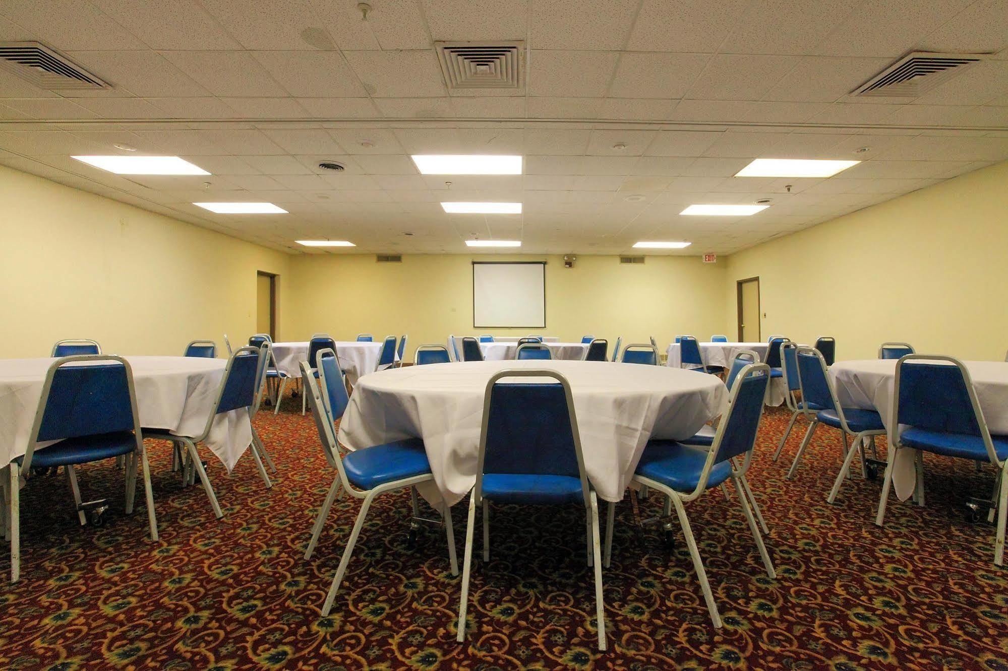 Americas Best Value Inn Newton Udogodnienia zdjęcie